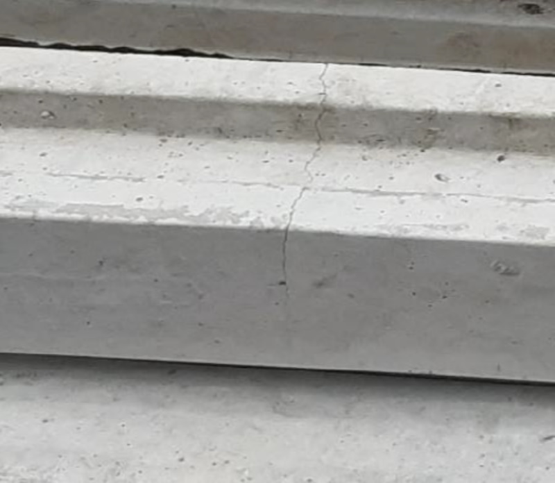 Example Cracked Concrete Post